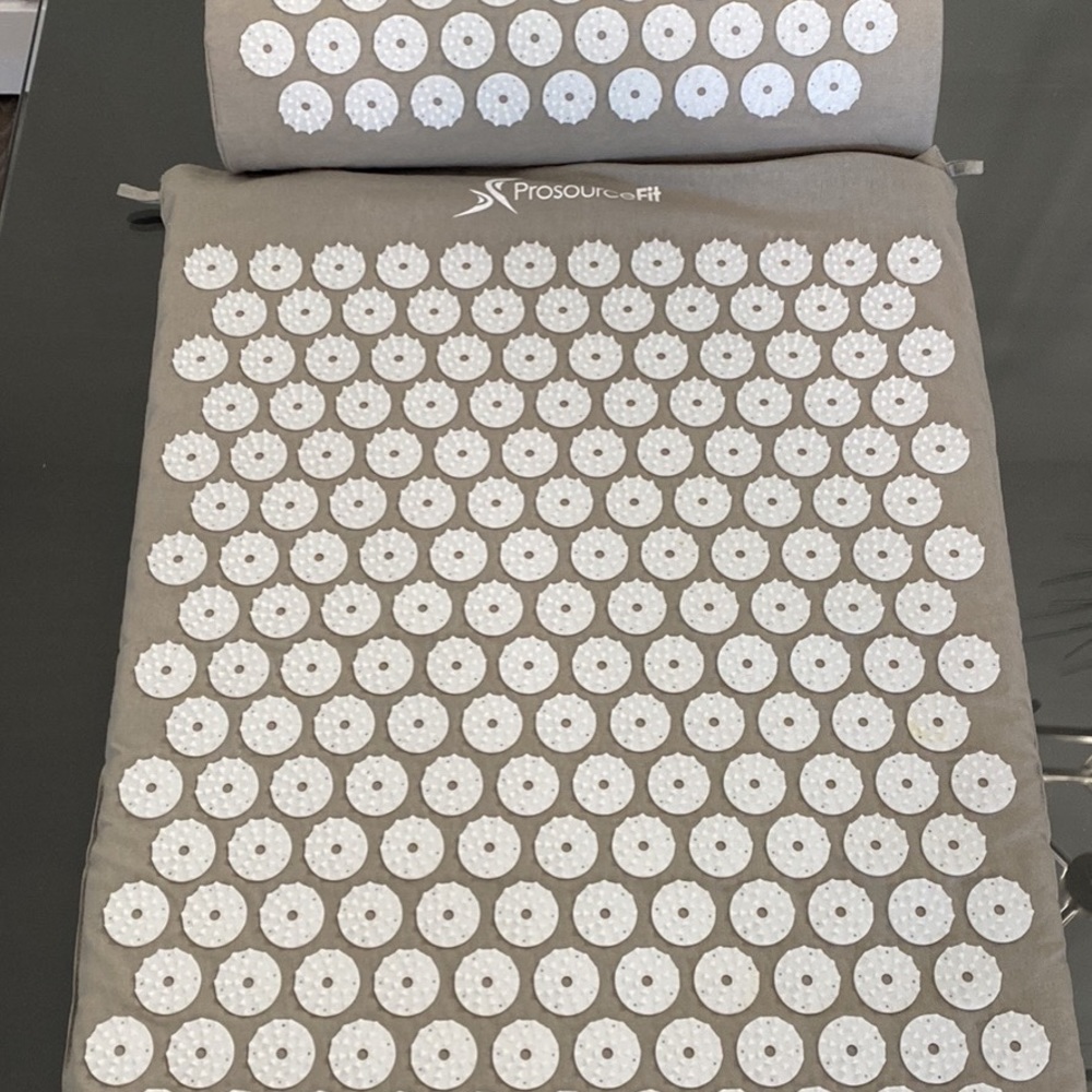 Like new ProSourceFit acupressure relaxation mat